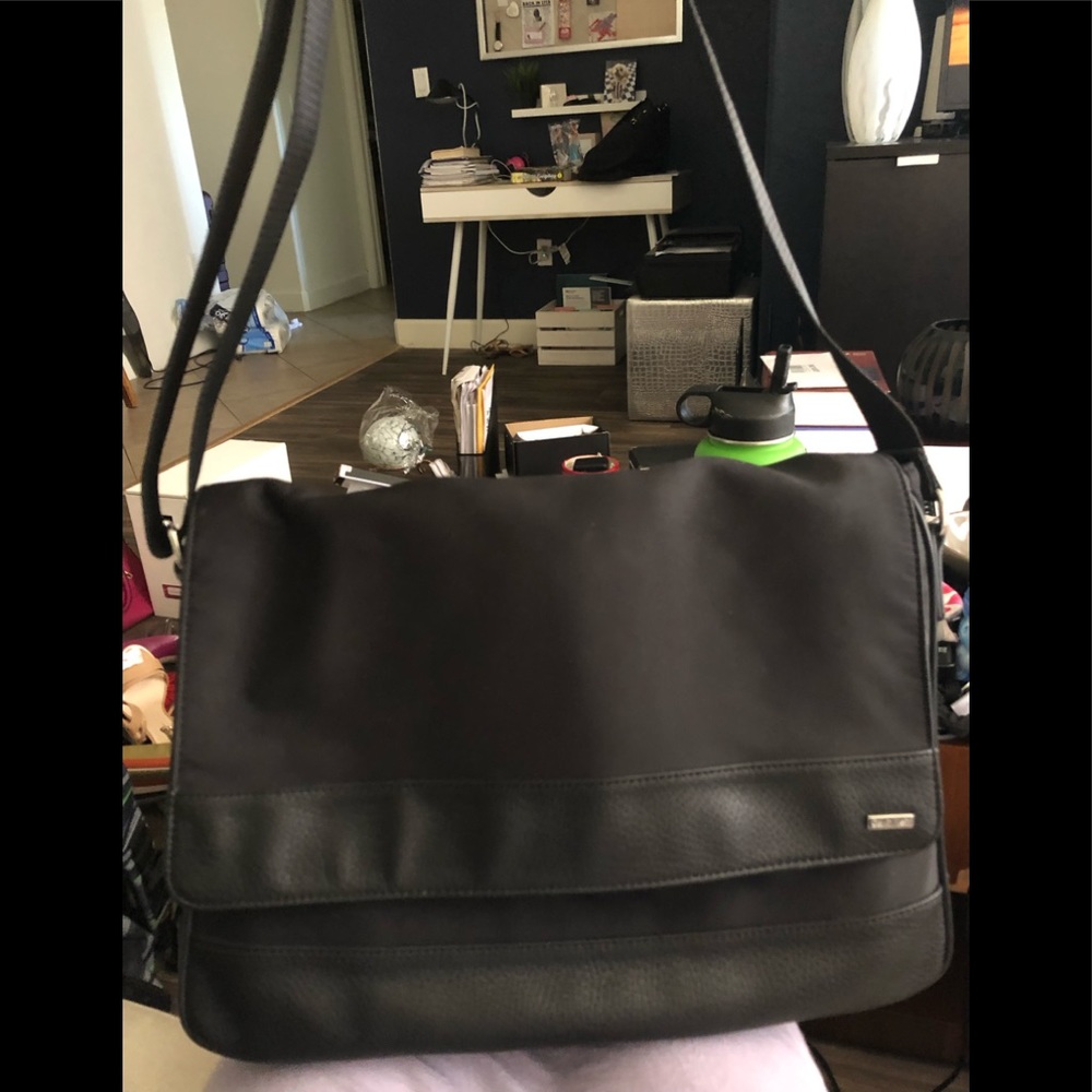 Calvin Klein Messenger Bag